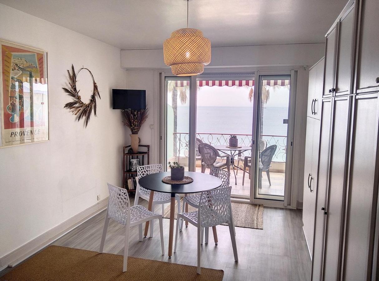 Constellation Apartment ฌวง-เลส์-แป็งส์ ภายนอก รูปภาพ