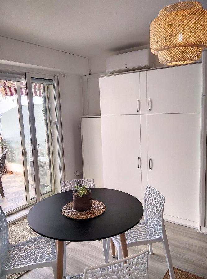 Constellation Apartment ฌวง-เลส์-แป็งส์ ภายนอก รูปภาพ