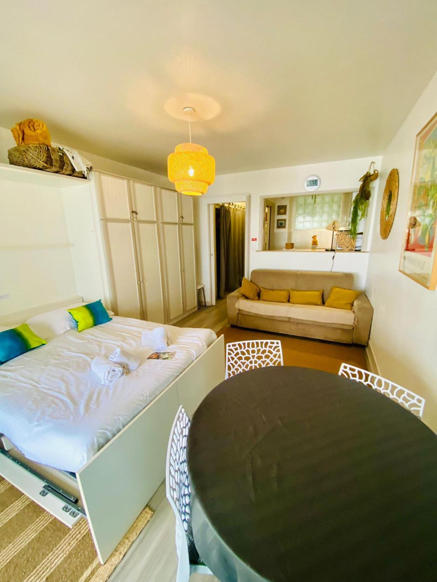 Constellation Apartment ฌวง-เลส์-แป็งส์ ภายนอก รูปภาพ