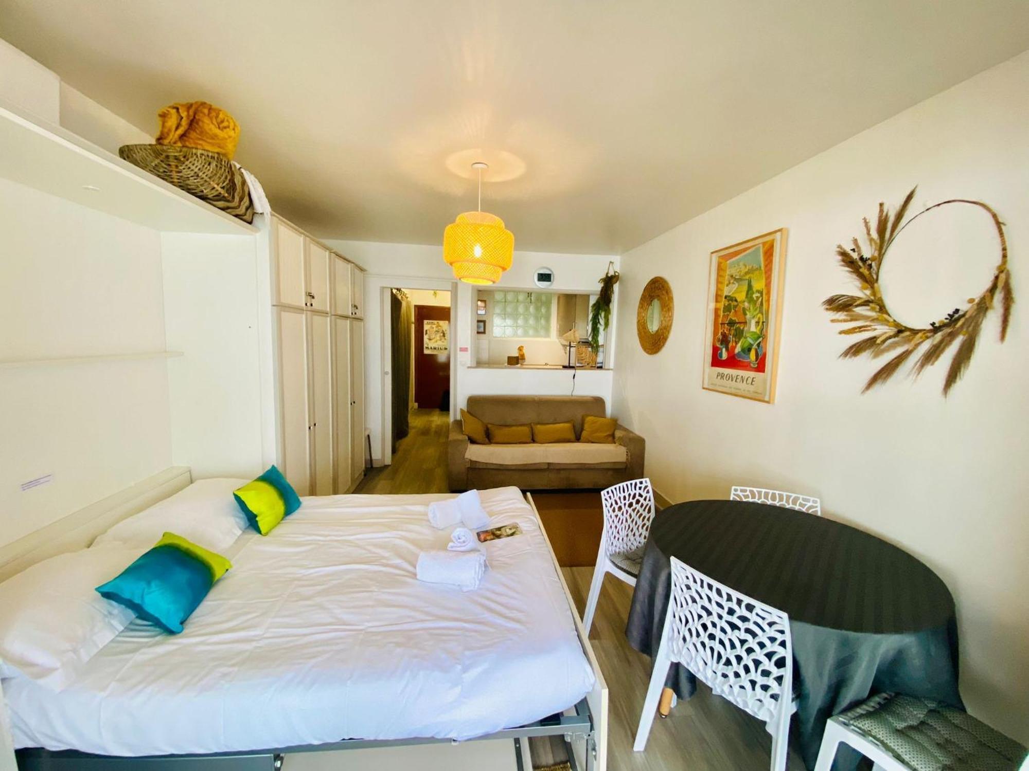 Constellation Apartment ฌวง-เลส์-แป็งส์ ภายนอก รูปภาพ